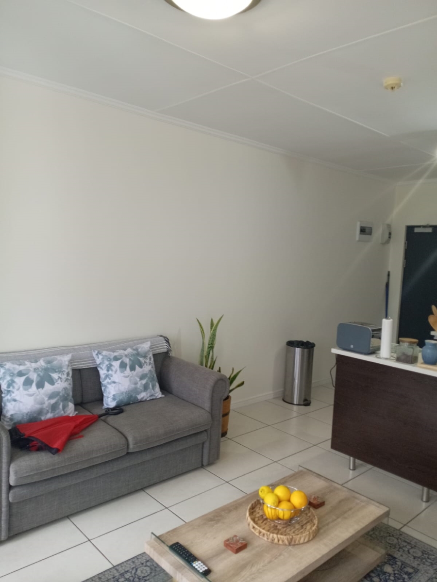 To Let 1 Bedroom Property for Rent in De Velde Western Cape
